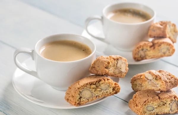 Two cups of coffee with cantuccini — Stock Photo, Image