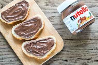 Nutella Fındıklı kavanoz yaymak