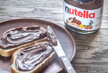 Nutella Fındıklı kavanoz yaymak