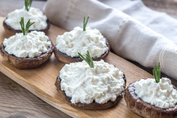 Baked mushrooms stuffed with cream cheese — Stock Photo, Image