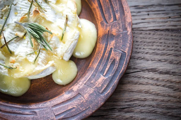 Gebakken camembert kaas — Stockfoto