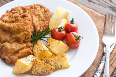 Garnitür ile schnitzel bölümünü