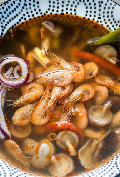 Cuenco de sopa thai tom yum — Foto de Stock