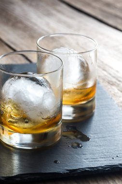 Eski moda kokteyller