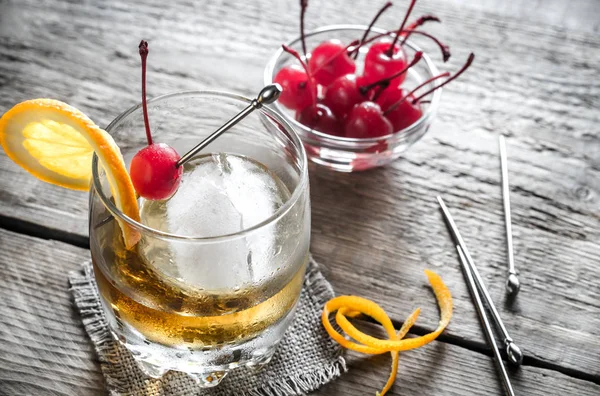 Ouderwetse cocktail — Stockfoto