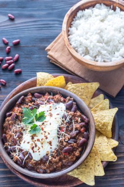 Chili con carne beyaz pirinç kâse