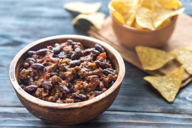 Kase chili con carne tortilla cips ile