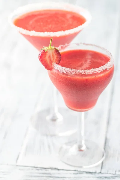 Deux verres de margarita aux fraises — Photo