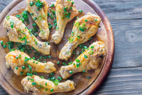 Fırında tavuk budu.