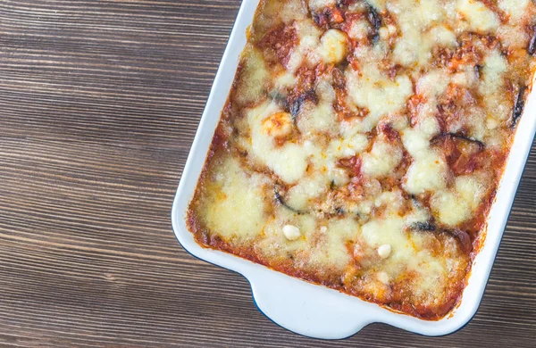 Prato de parmigiana di melanzane — Fotografia de Stock