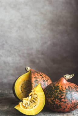 İki hokkaido kabaklar