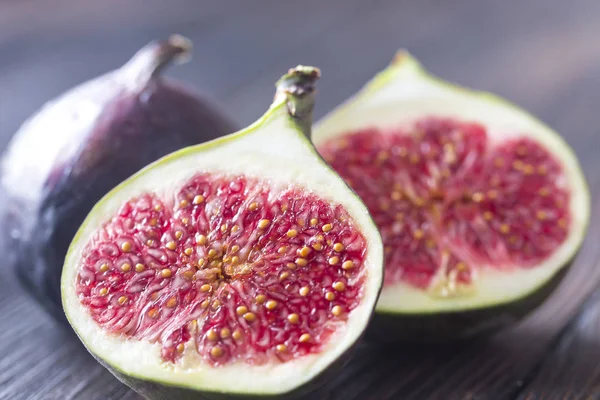 Fresh figs on the wooden background — Stock Photo, Image