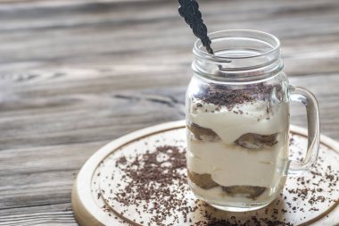 Mason kavanoza tiramisu