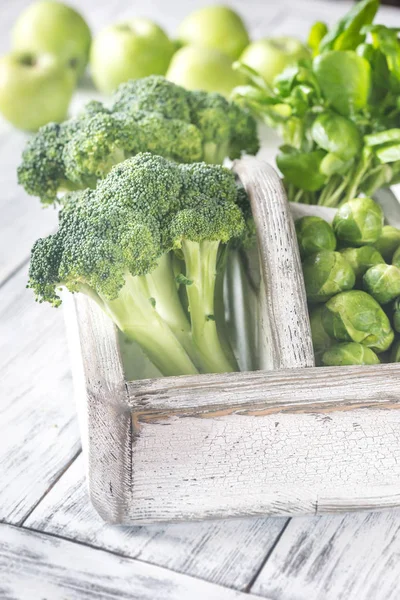 Verduras verdes con hierbas —  Fotos de Stock