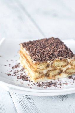 Tiramisu çikolata tepesi ile