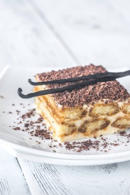 Tiramisu çikolata tepesi ile