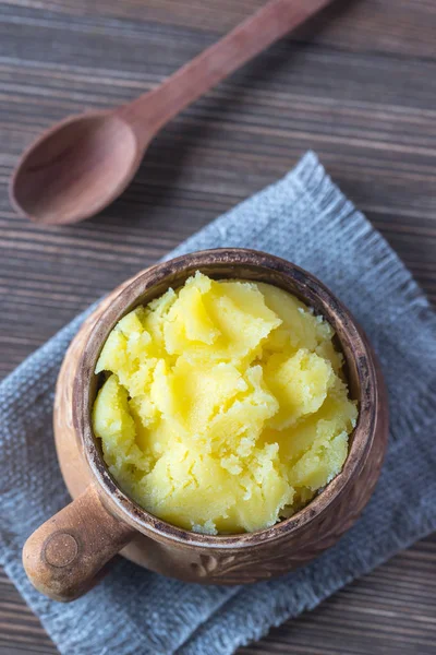 Masło klarowane miska ghee — Zdjęcie stockowe