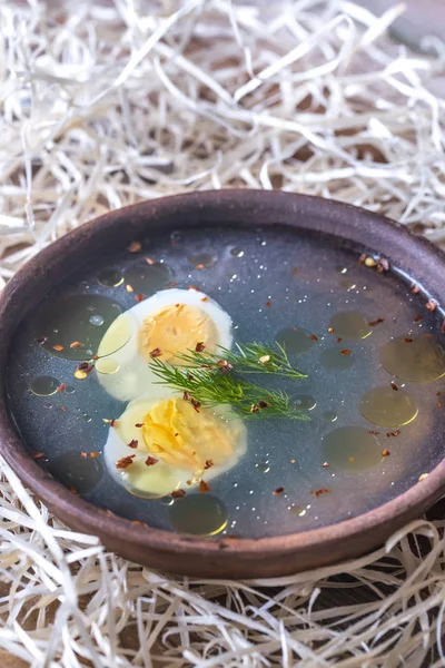 Bowl of chicken stock — Stock Photo, Image