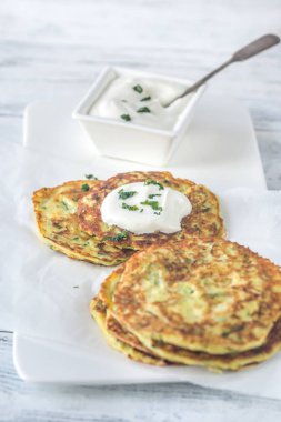 Yunan Yoğurtlu kabak börek bölümünü
