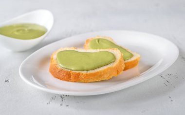 Fıstık ezmeli baget.