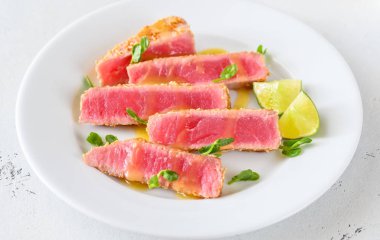 Susam ile orkinos biftek