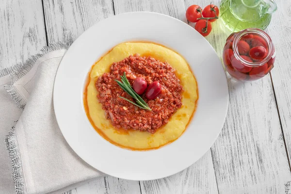 Polenta Harina Maíz Italiana Con Salsa Boloñesa — Foto de Stock