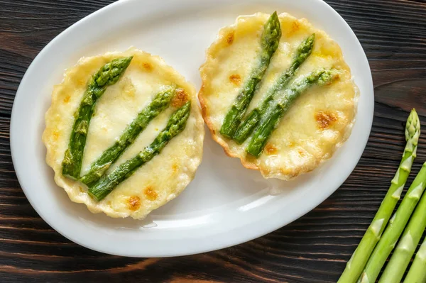 Mini Mozzarella Asparagus Tarts Close — Stock Photo, Image