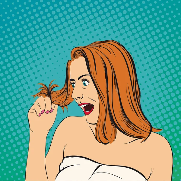 Mujer joven mira su cabello —  Fotos de Stock