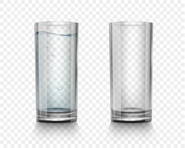 Set of realistic glasses with water and empty. — 图库矢量图片