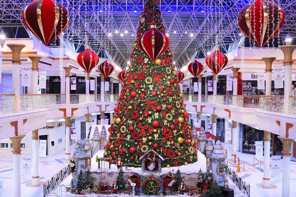 DUBAI, UAE - DEC 10: Christmas tree and decorations at the Wafi Mall in