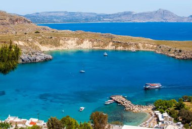 Dan yukarıda için Saint Pauls Bay Acropolis görüntüleyin