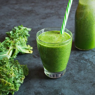 Portakal, limon, armut ve muz eklenmiş lahana püresi..