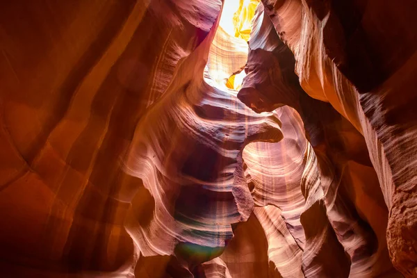 Homokkő alakzatok a híres antilop kanyonban Arizonában, az USA-ban — Stock Fotó