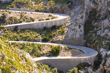Mallorca 'daki Serra de Tramuntana dağlarından geçen muhteşem bir rota. İspanya