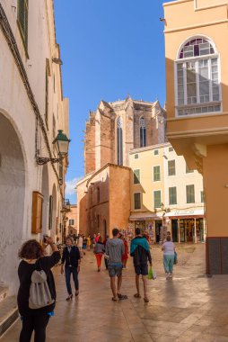 Menorca, İspanya - 14 Ekim 2019: Ciutadella eski şehir de Menorca 'nın mimarisi