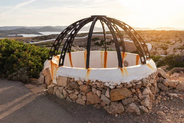 位于Menorca岛最北端的Cavalleria角 是一个欣赏日落的好地方 西班牙的平衡 — 图库照片