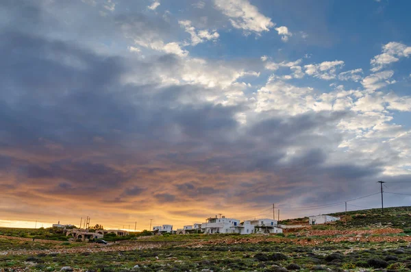 Hermosa Puesta Sol Con Nubes Increíbles Sobre Isla Paros Grecia —  Fotos de Stock