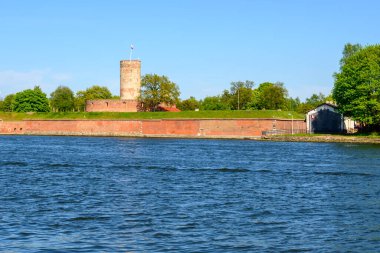 Polonya 'nın Gdansk limanındaki tarihi Wisloujscie kalesi