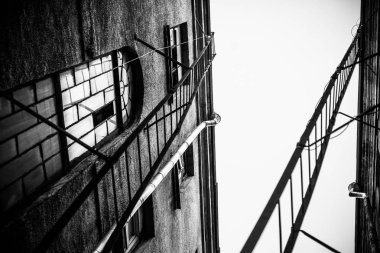 Moskova merkezinde küçük bir sokakta eski ev