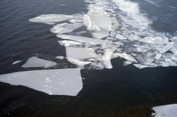 Ghiacci Alla Deriva Lungo Fiume Mare Concetto Cambiamento Climatico — Foto Stock