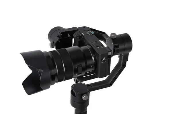 Stabilisierungssystem mit 3-Achsen-Gimbals & spiegelloser Kamera — Stockfoto