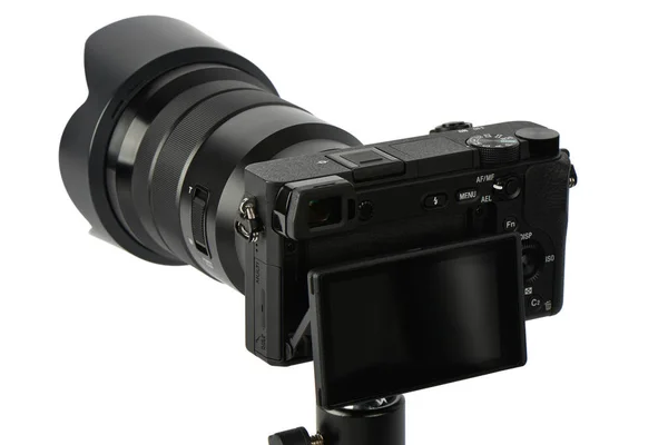 Câmera sem espelho com monitor de exibição Tilt shift — Fotografia de Stock