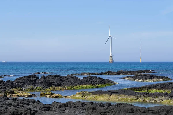 Landscape with wind generator in Jeju — Stock Photo, Image
