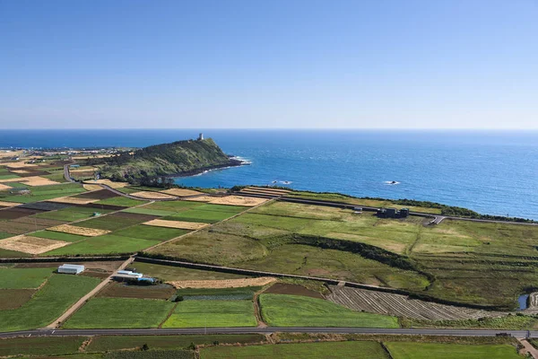 Jeju Dang Oreum her bakıldığında manzara — Stok fotoğraf