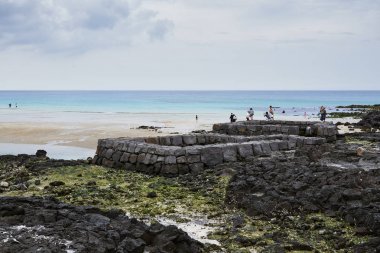 Kaynak suyu spot Sehwa Plajı'nda