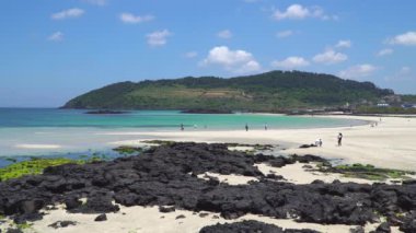 hamdeok seoubong beach