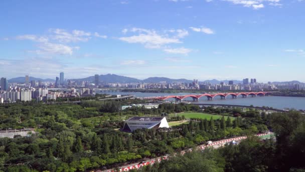 Stadtbild von Seoul mit dem Fluss han — Stockvideo