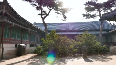 Arka Daejojeon alace içinde