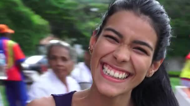 Adolescente no parque infantil — Vídeo de Stock