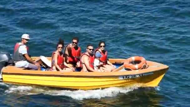 People Riding Power Boat — Stok video